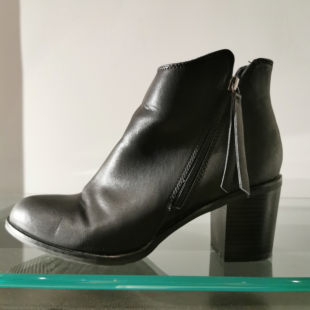 🍁3/20$🍁Oliver Ankle Booties